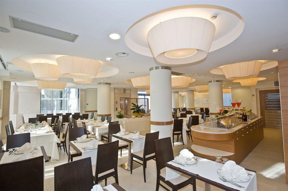 Hotel Vittoria Сан-Джованни-Ротондо Экстерьер фото