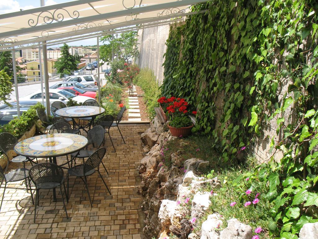 Hotel Vittoria Сан-Джованни-Ротондо Экстерьер фото