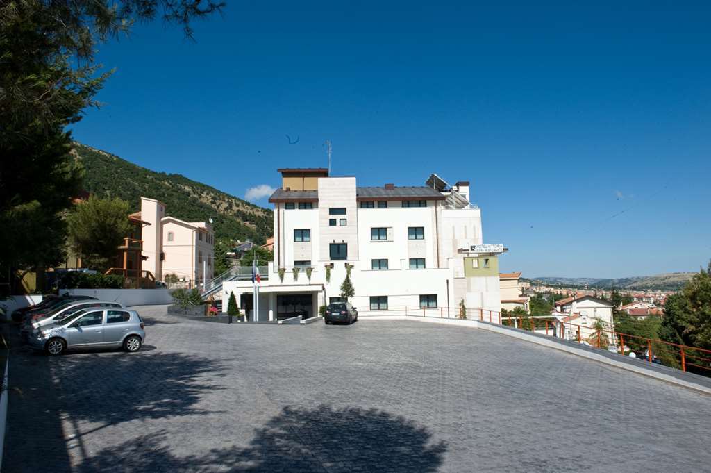 Hotel Vittoria Сан-Джованни-Ротондо Экстерьер фото
