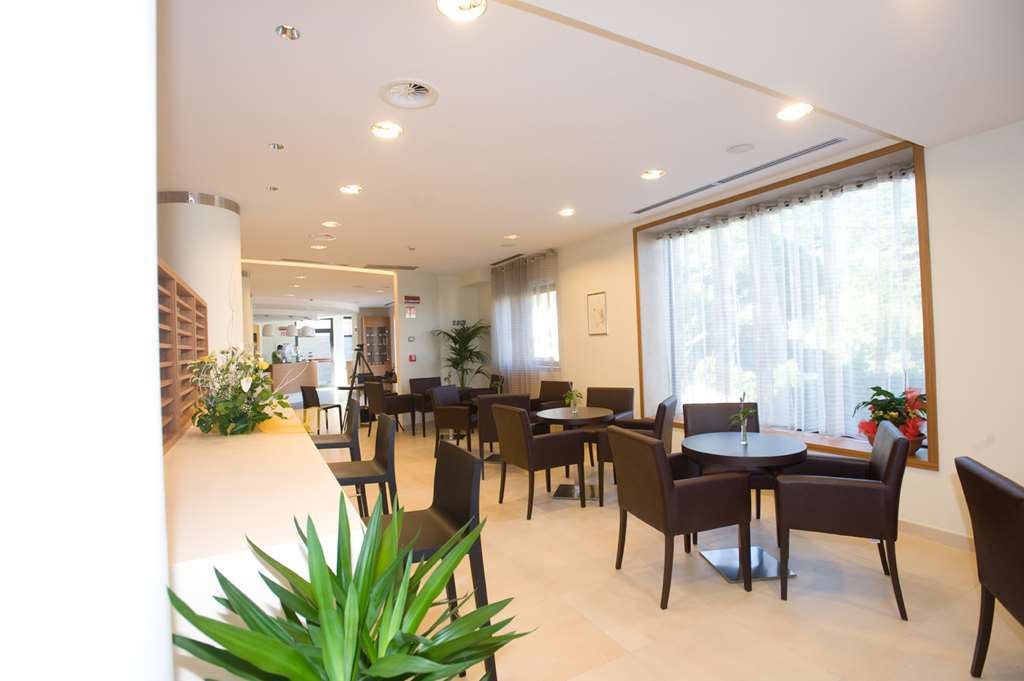 Hotel Vittoria Сан-Джованни-Ротондо Ресторан фото